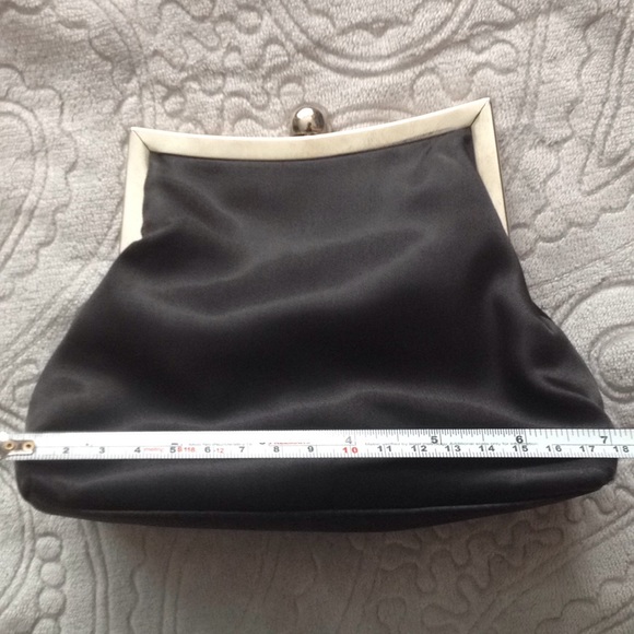 Black Satin rayon purse with 2 straps - Picture 2 of 7
